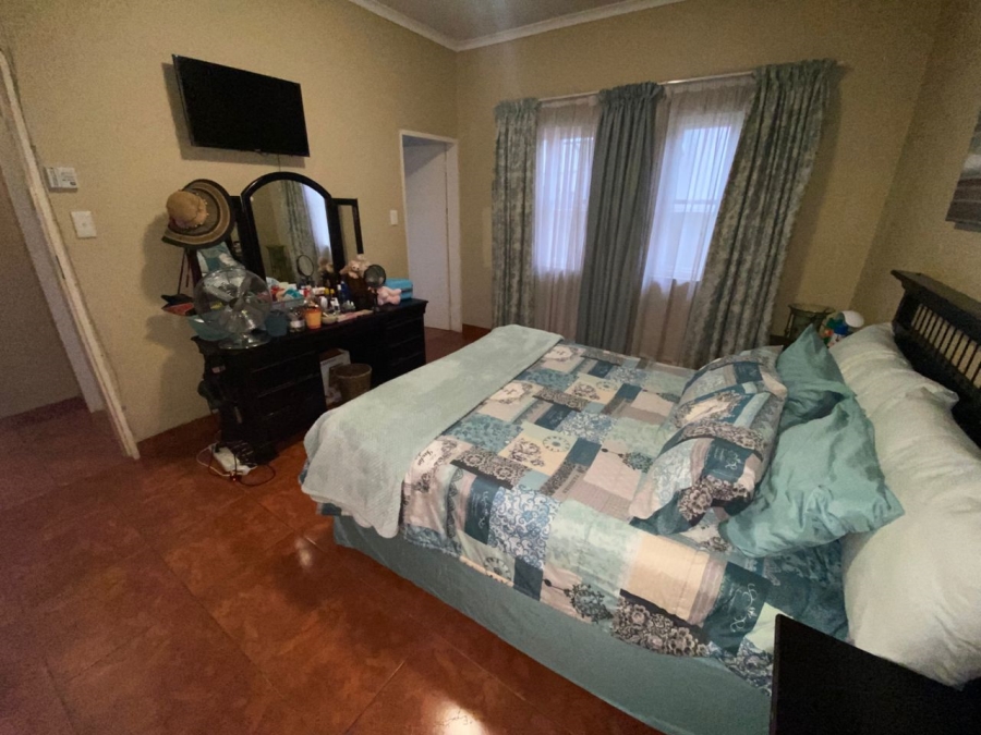 2 Bedroom Property for Sale in Waterval East North West